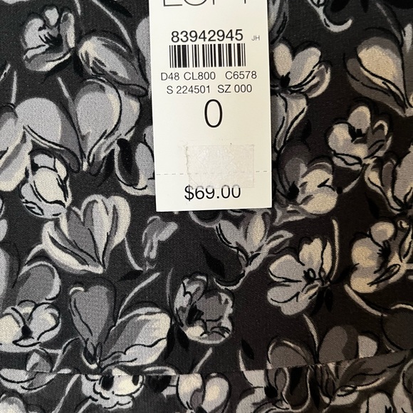 NWT Ann Taylor Loft gray tiered ruffle skirt - Picture 3 of 5